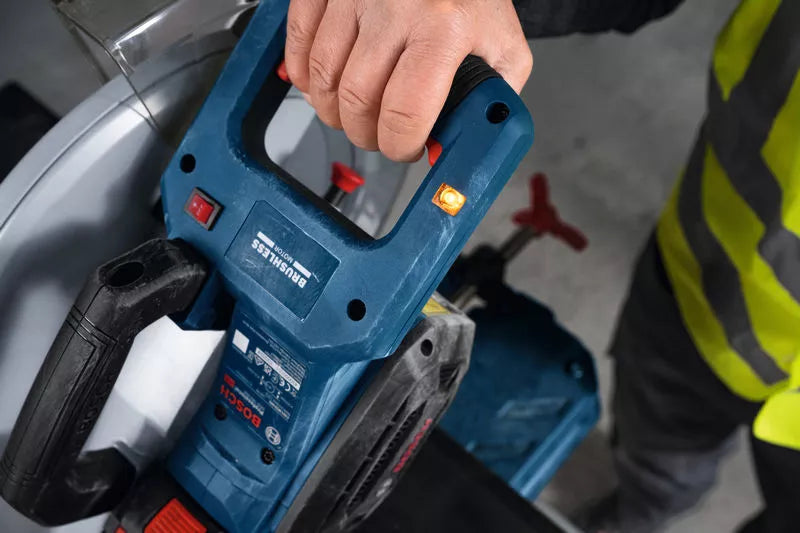 Sega per il taglio dei metalli Bosch GCD 18V-355 Professional
